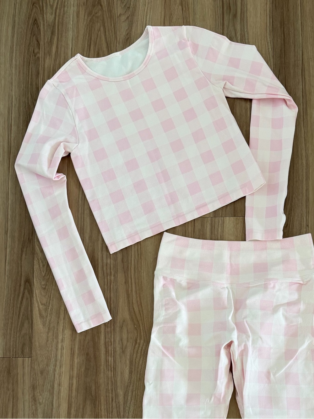 Cropped Long-Sleeve Pink Gingham Crop Top